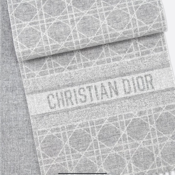 Dior Elegant Gray Cannage Scarf - Picture 3 of 3